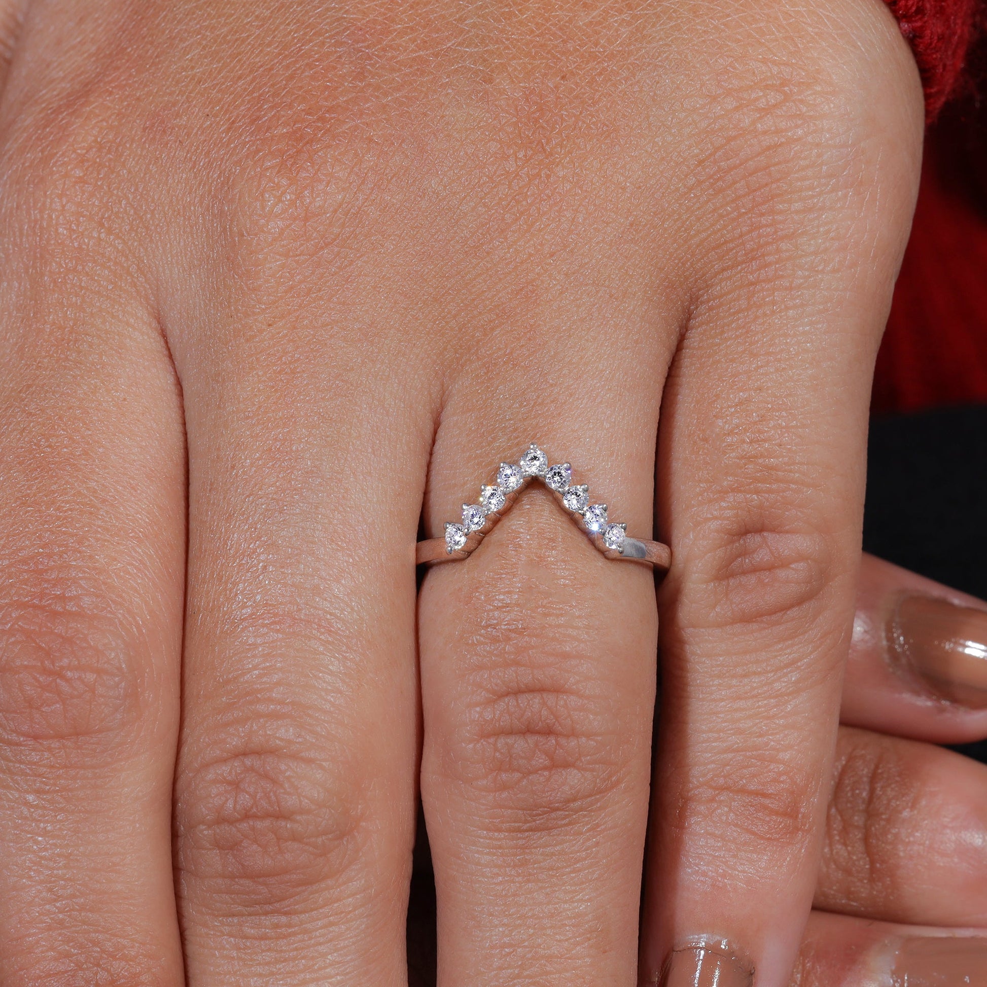 Round Cut Moissanite Chevron Matching Wedding Band