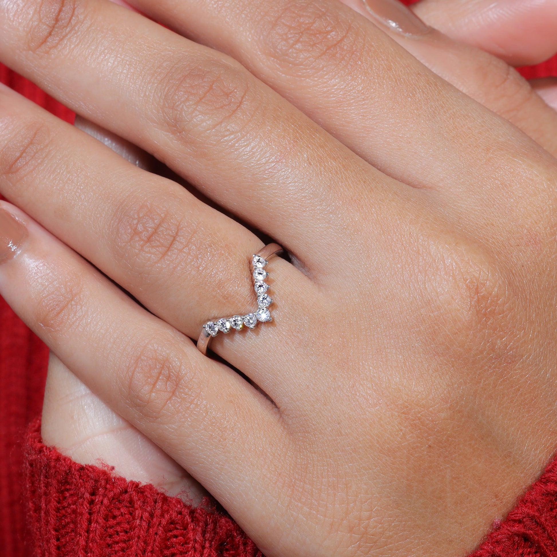 Round Cut Moissanite Chevron Matching Wedding Band