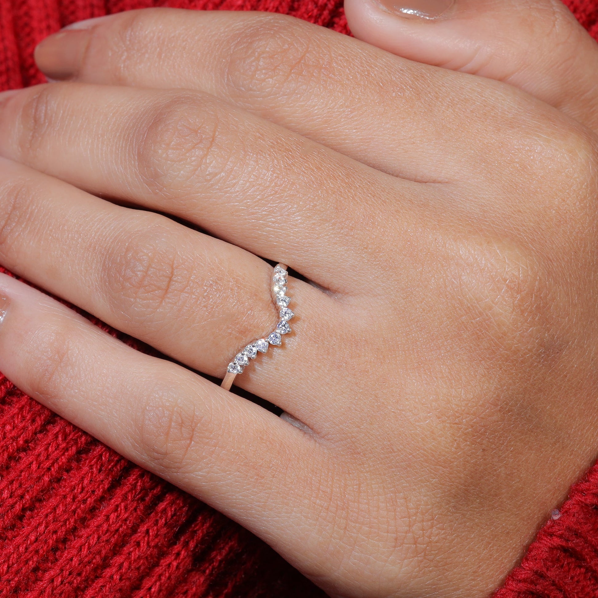 Round Moissanite Curved Dainty Wedding Band
