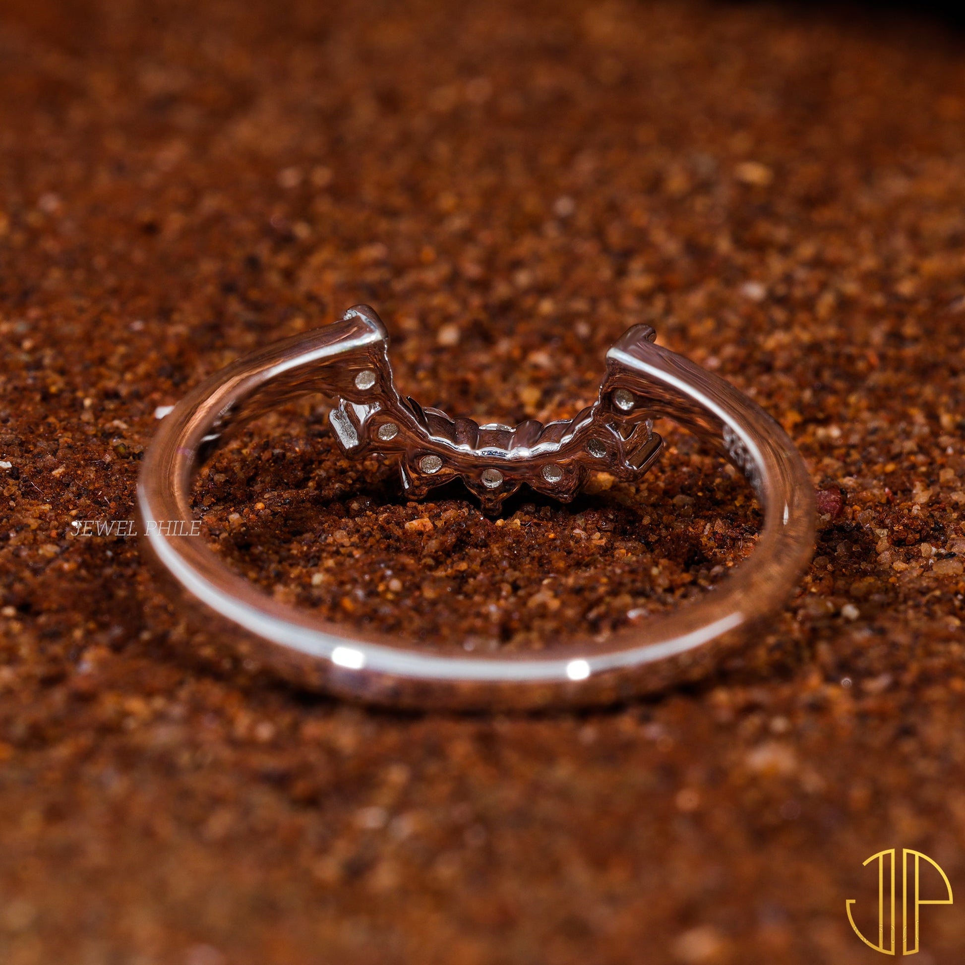 Round Cut Moissanite Curved Art Deco Wedding Band