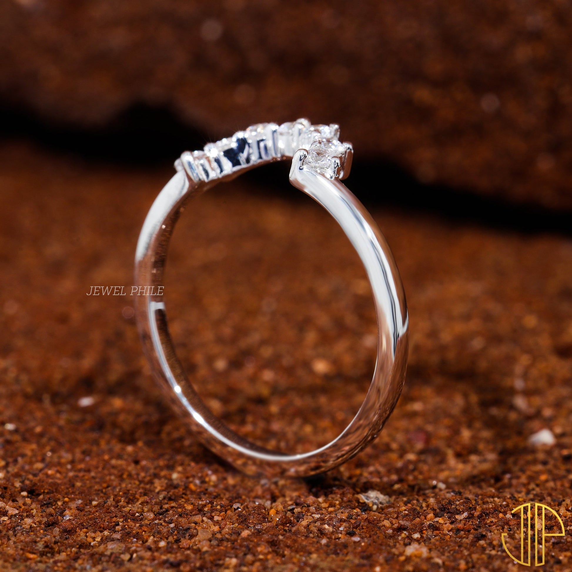 Round Cut Moissanite Curved Art Deco Wedding Band