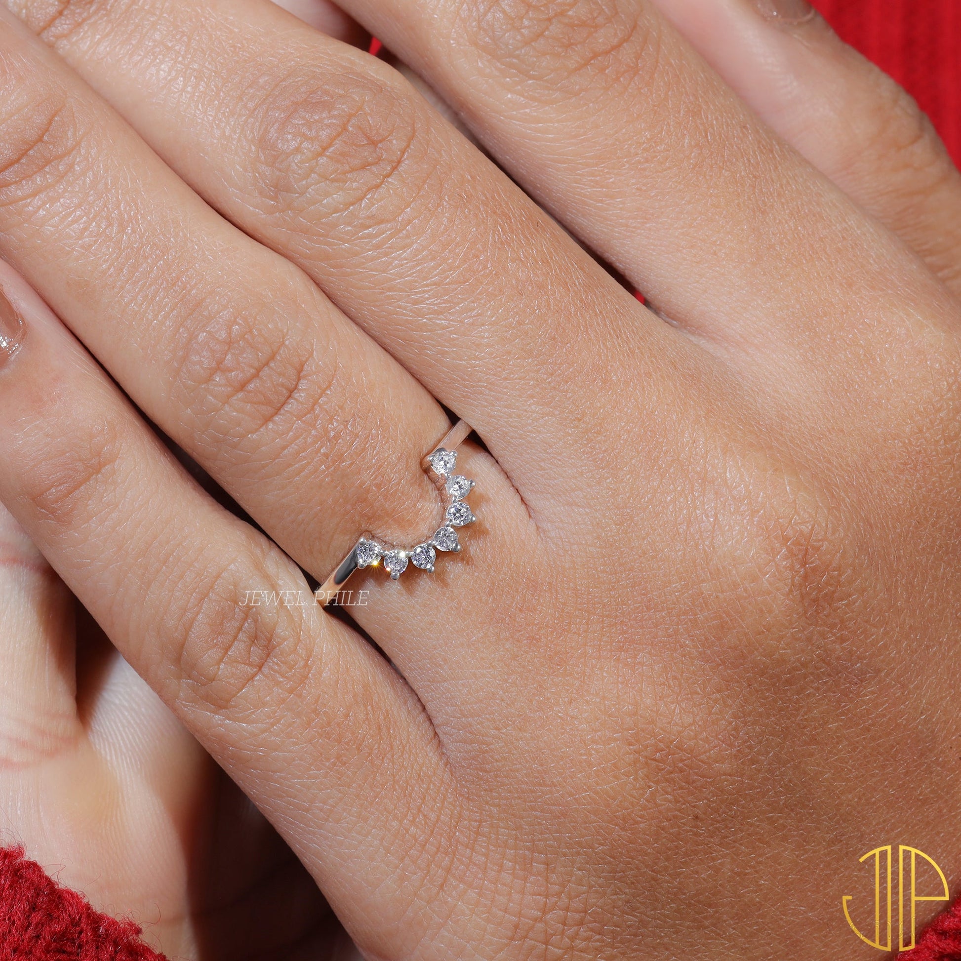 Round Cut Moissanite Curved Art Deco Wedding Band