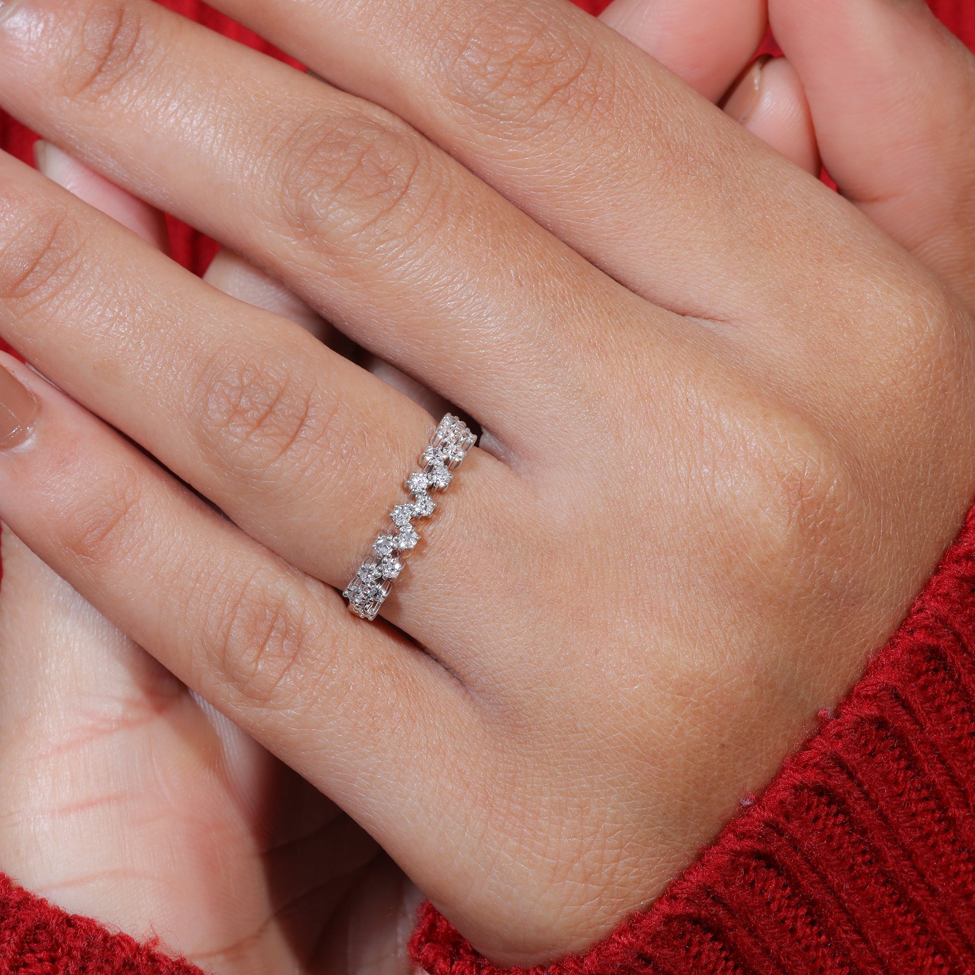 Round Moissanite Set Zig Zag Wedding Band