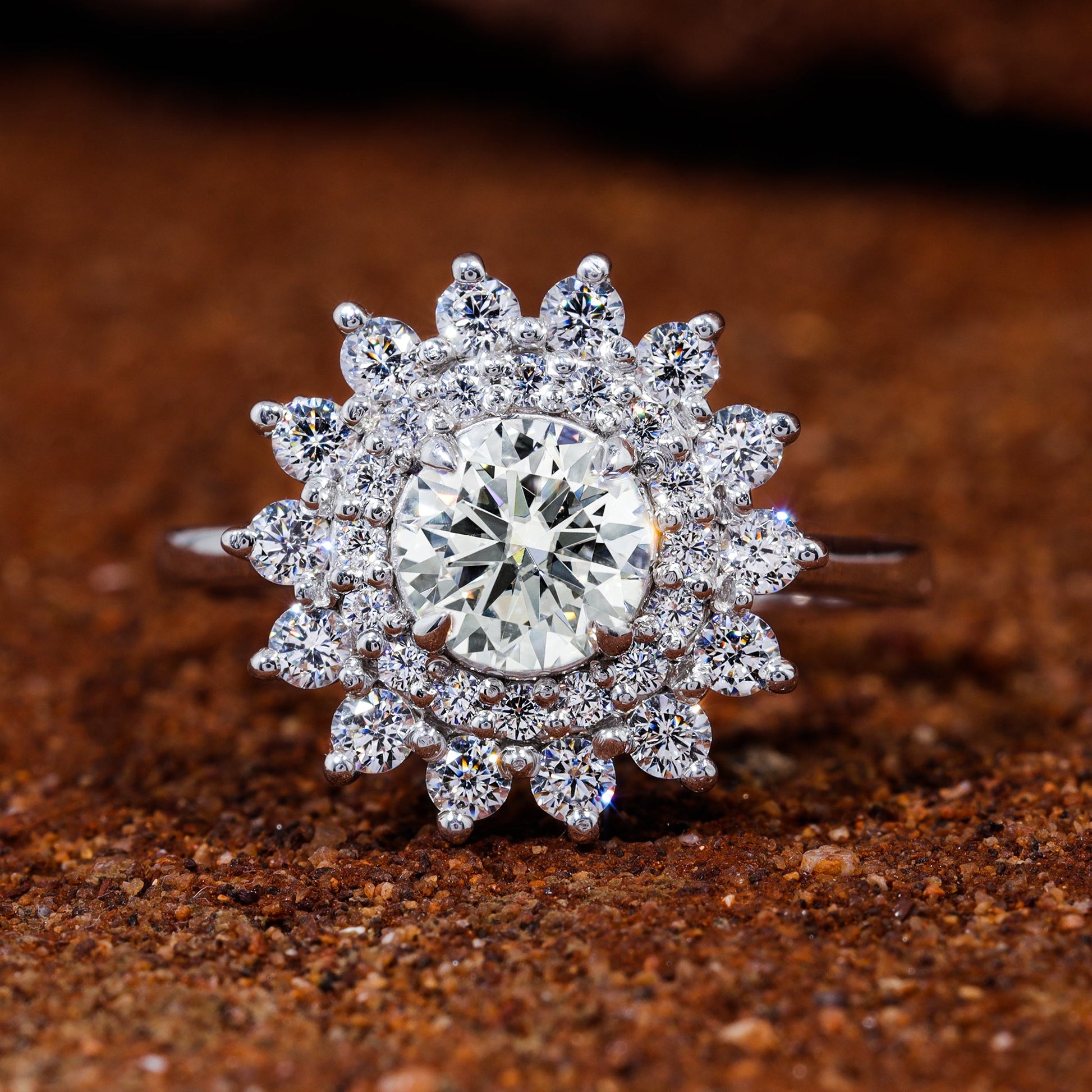 Brilliant Round Cut Moissanite Unique Wedding Rong