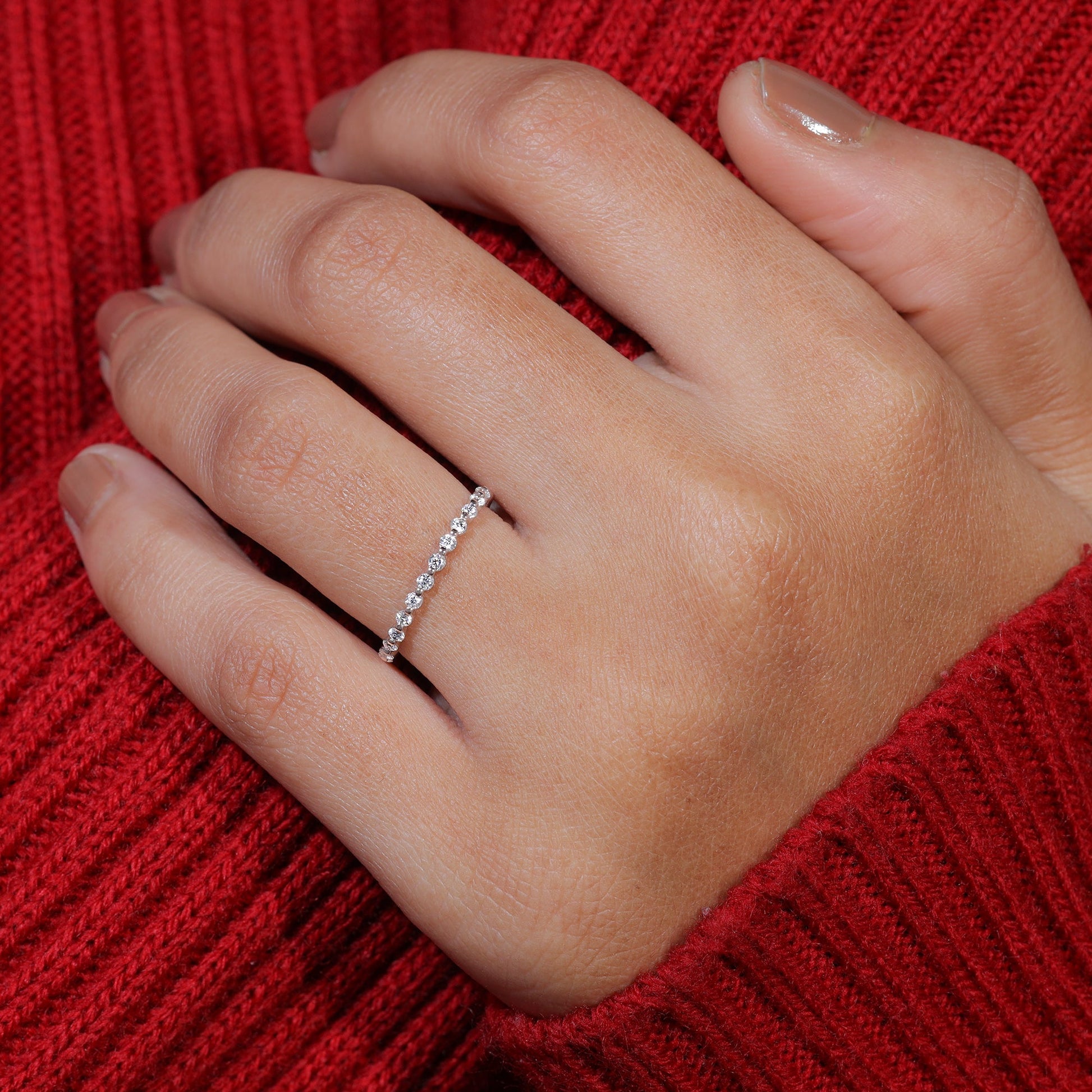 Round Cut Moissanite Shared Prong Set Wedding Band