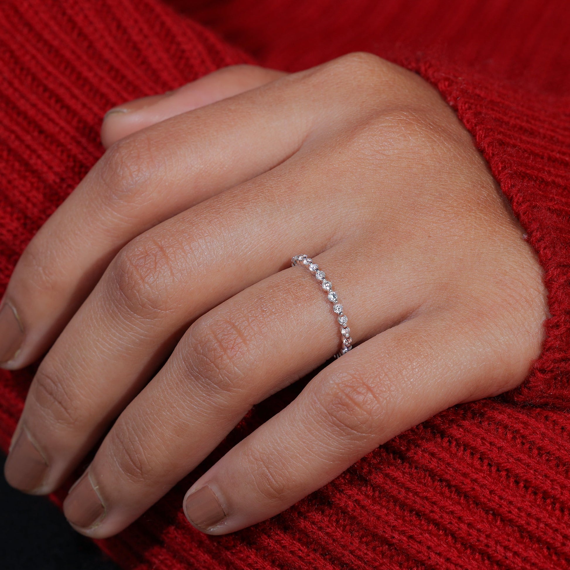Round Cut Moissanite Shared Prong Set Wedding Band