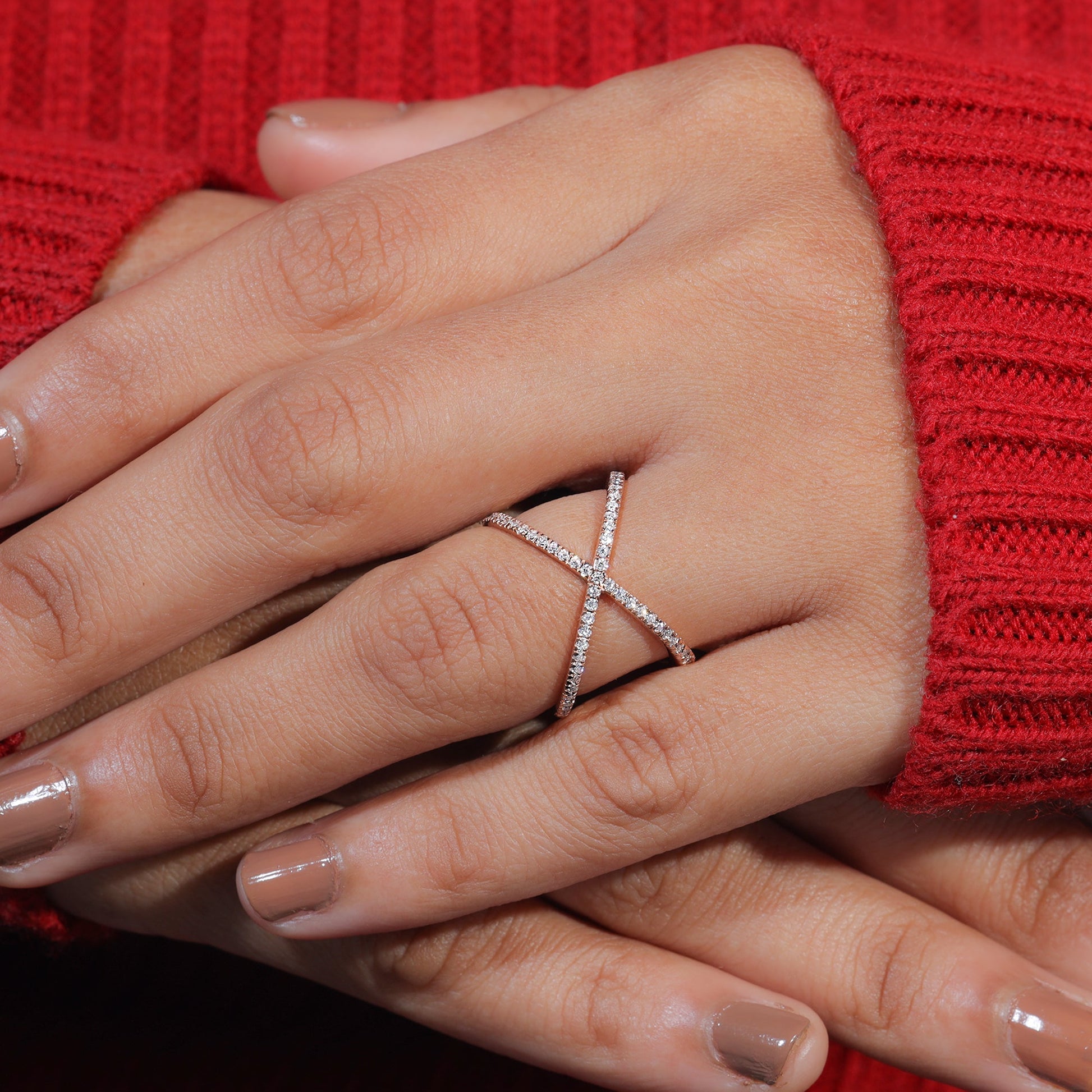 Round Moissanite Set Criss Cross Dainty Ring