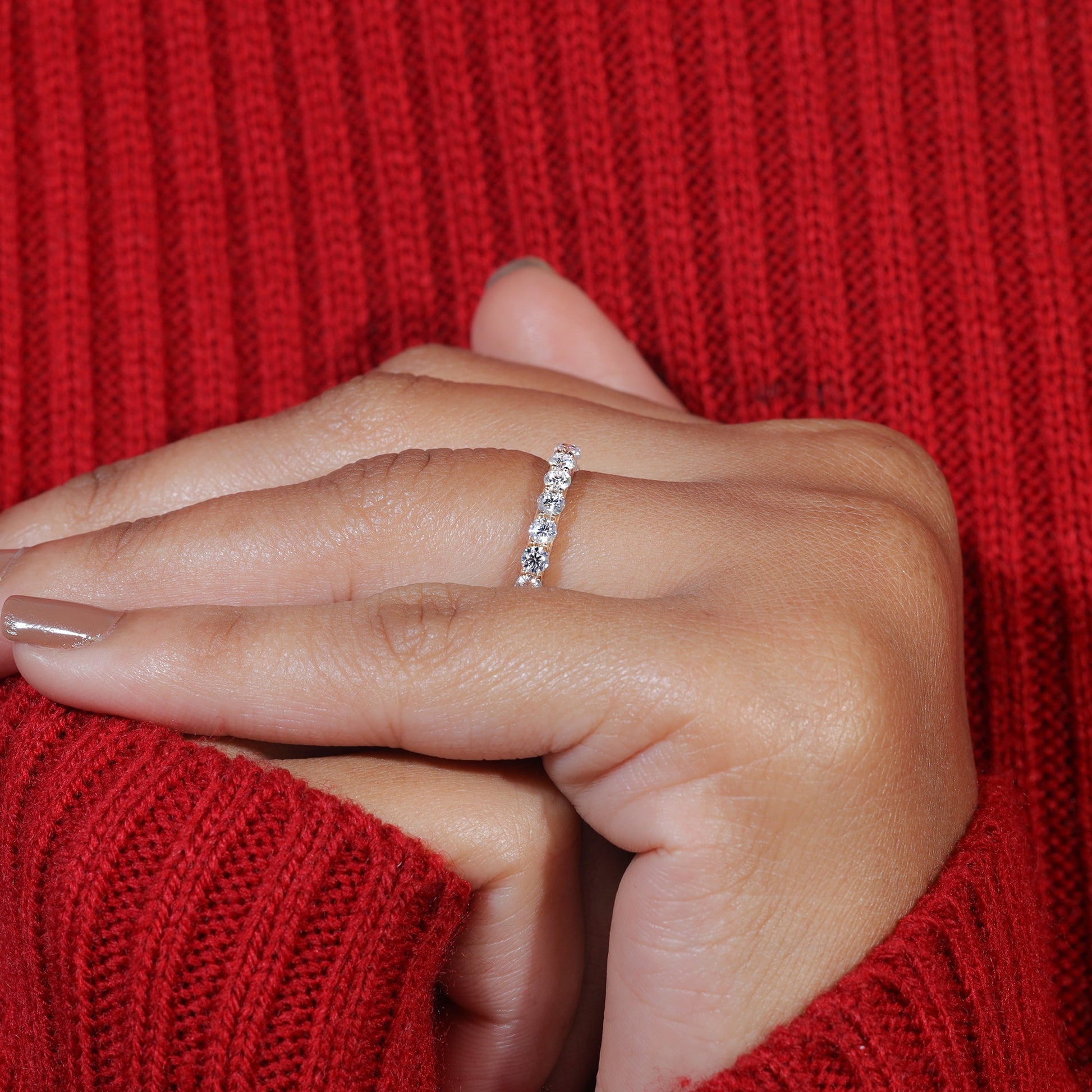 U-Prong Set Round Cut Moissanite Stackable Wedding Band