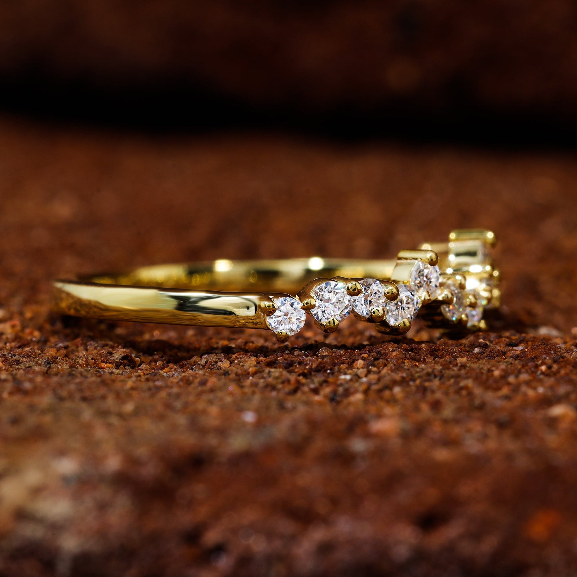 Round Cut Moissanite Vintage Minimalist Wedding Band