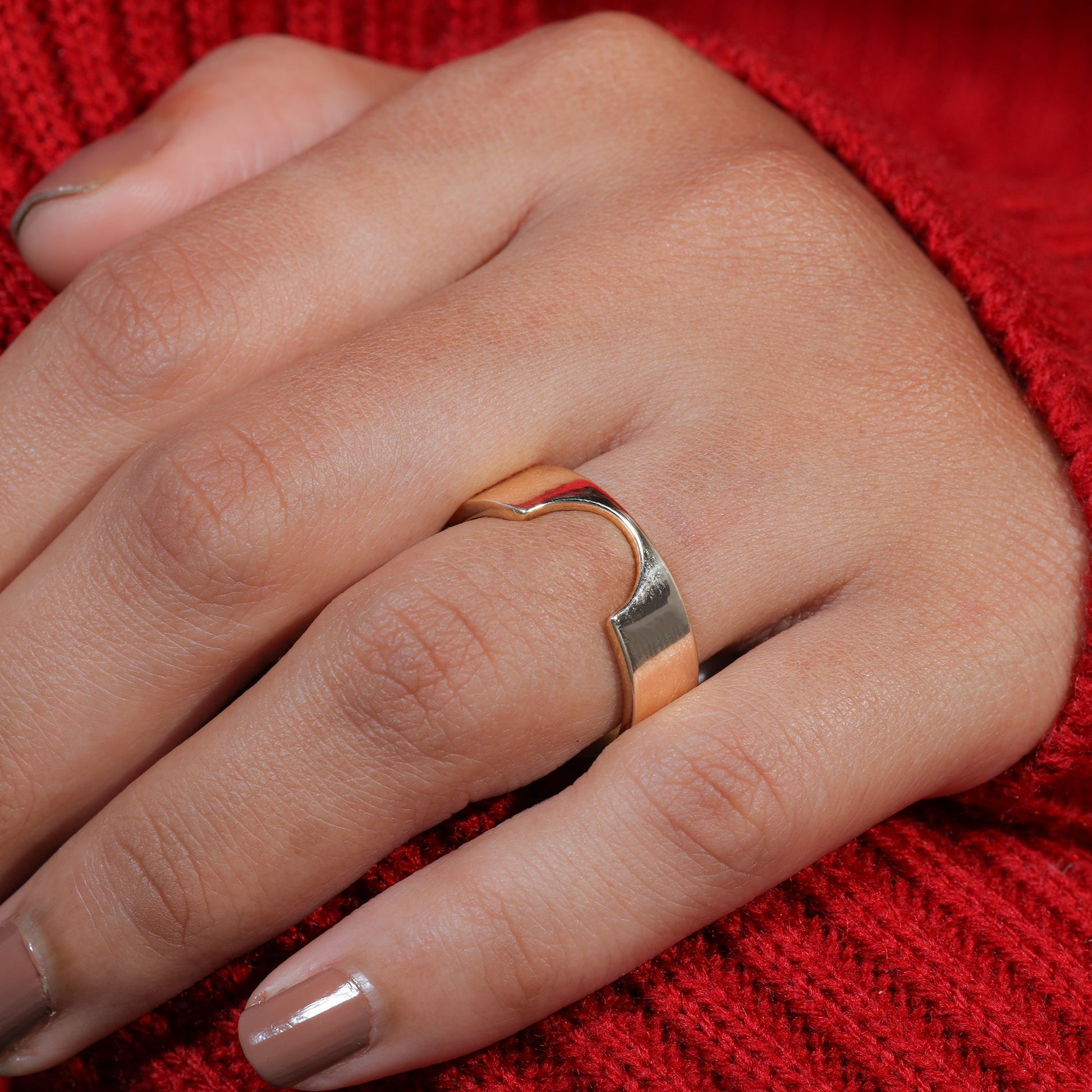 Classic Curved Wedding Band