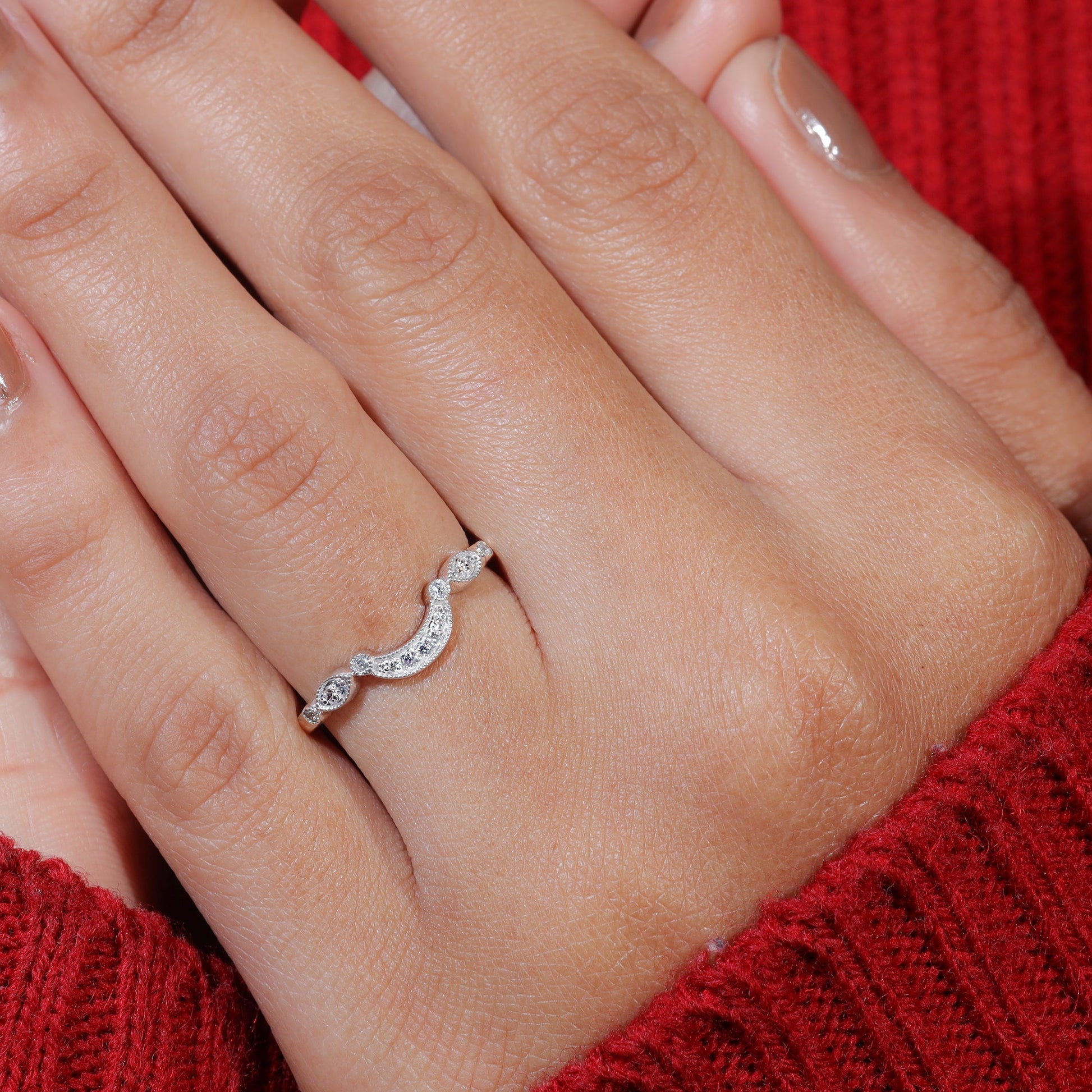 Round Moissanite Vintage Curved Matching Wedding Band