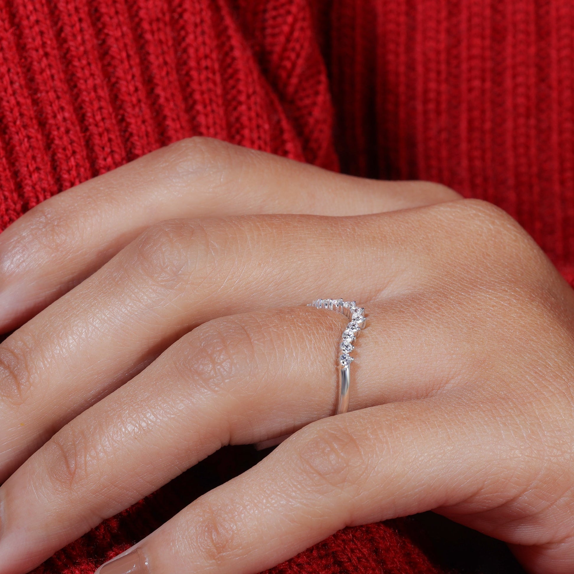 Round Moissanite Curved Dainty Wedding Band