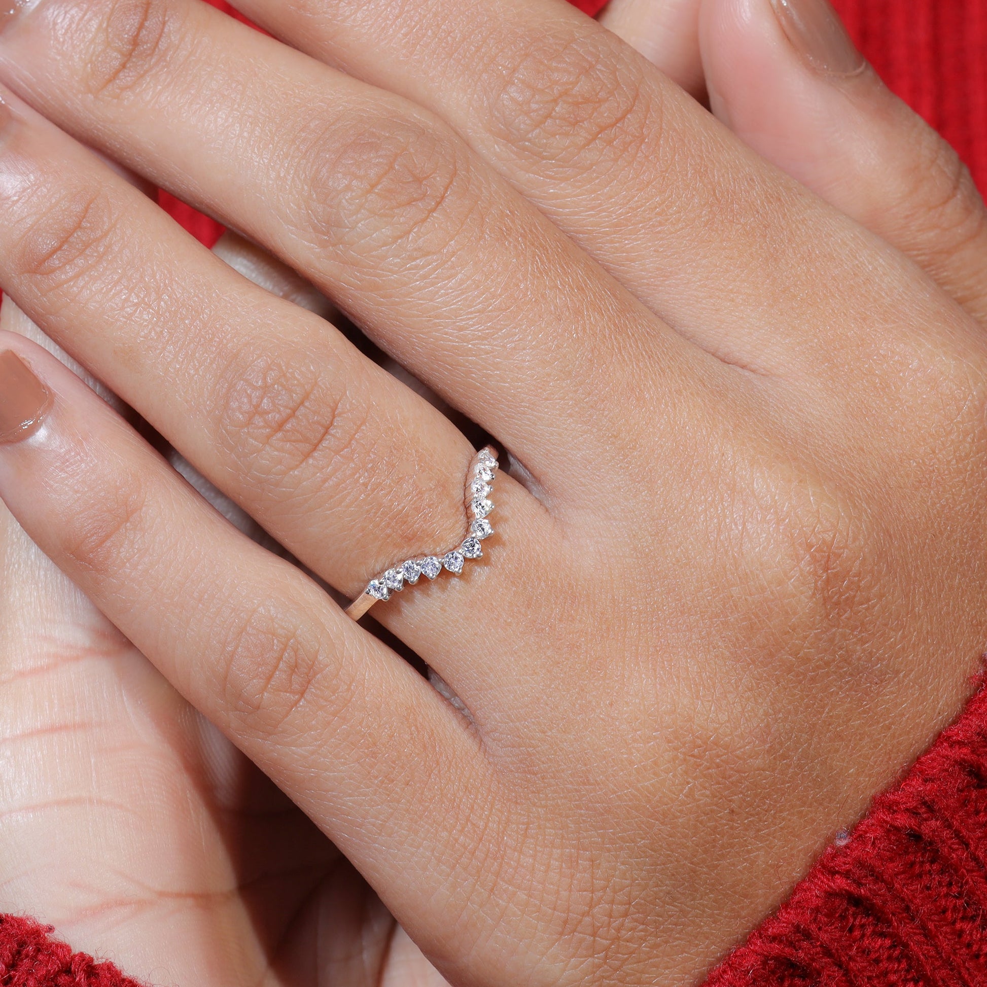 Round Moissanite Curved Dainty Wedding Band