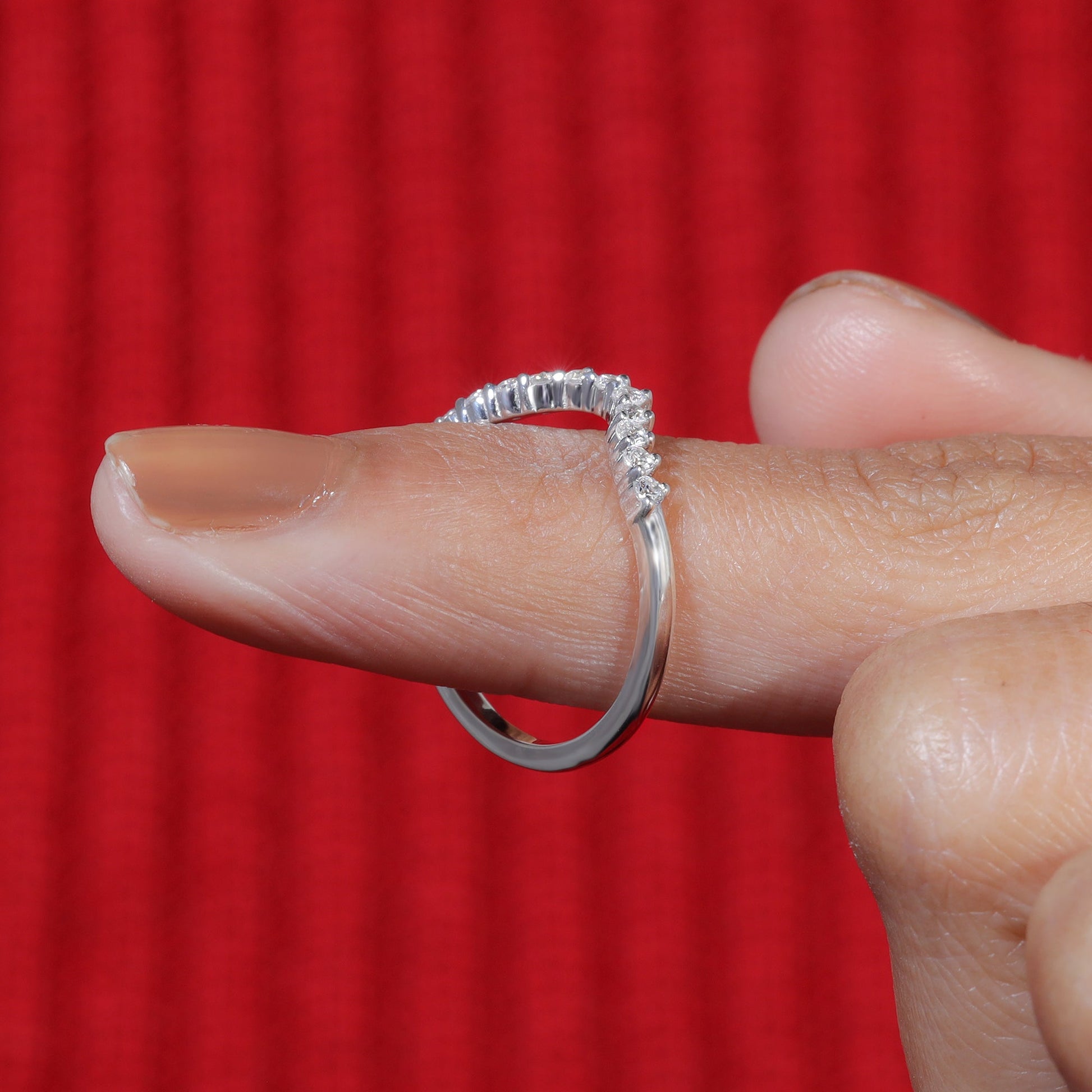 Round Moissanite Curved Dainty Wedding Band