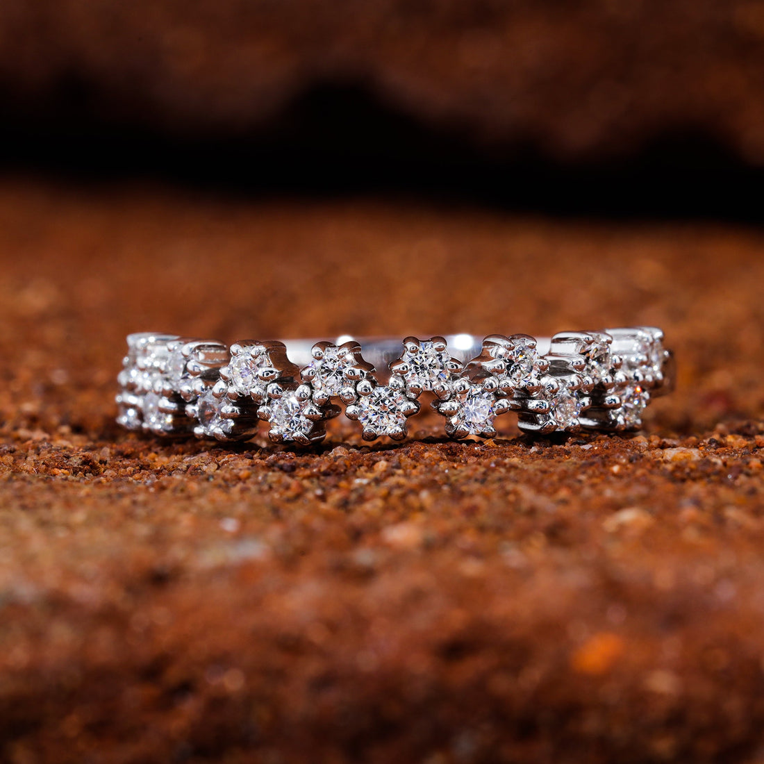 Round Moissanite Set Zig Zag Wedding Band