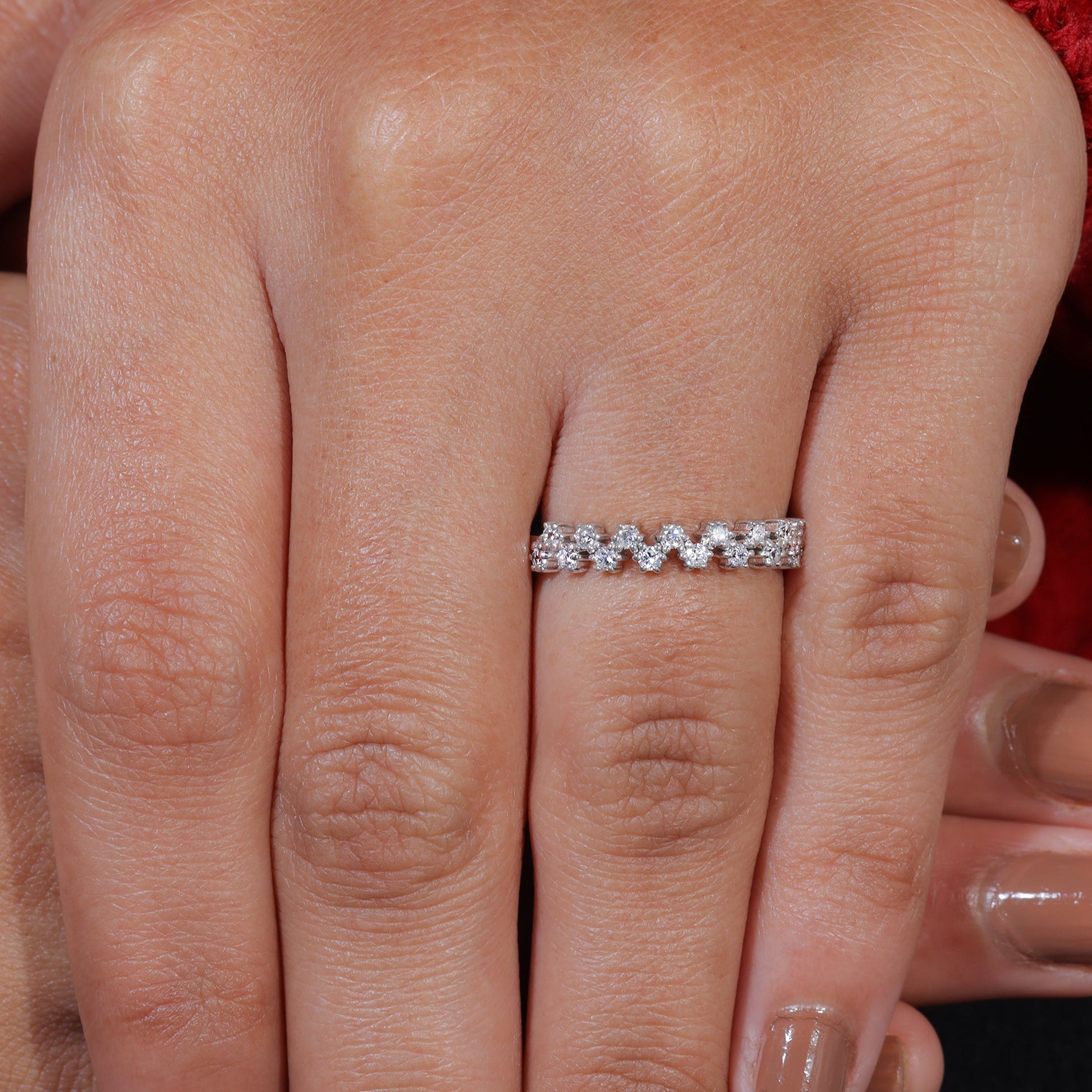 Round Moissanite Set Zig Zag Wedding Band
