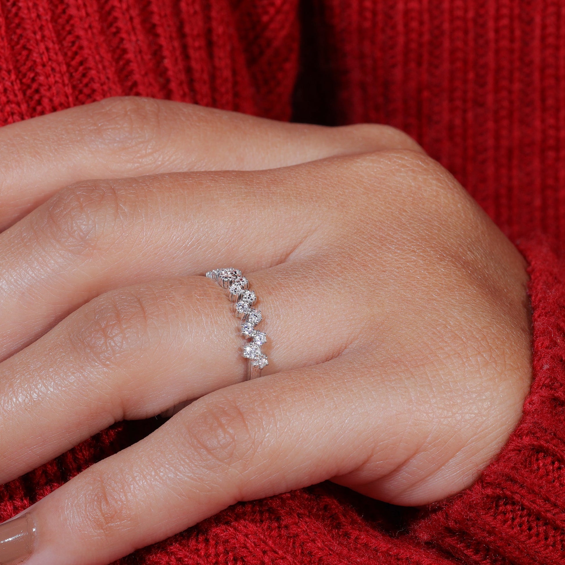 Round Moissanite Set Zig Zag Wedding Band