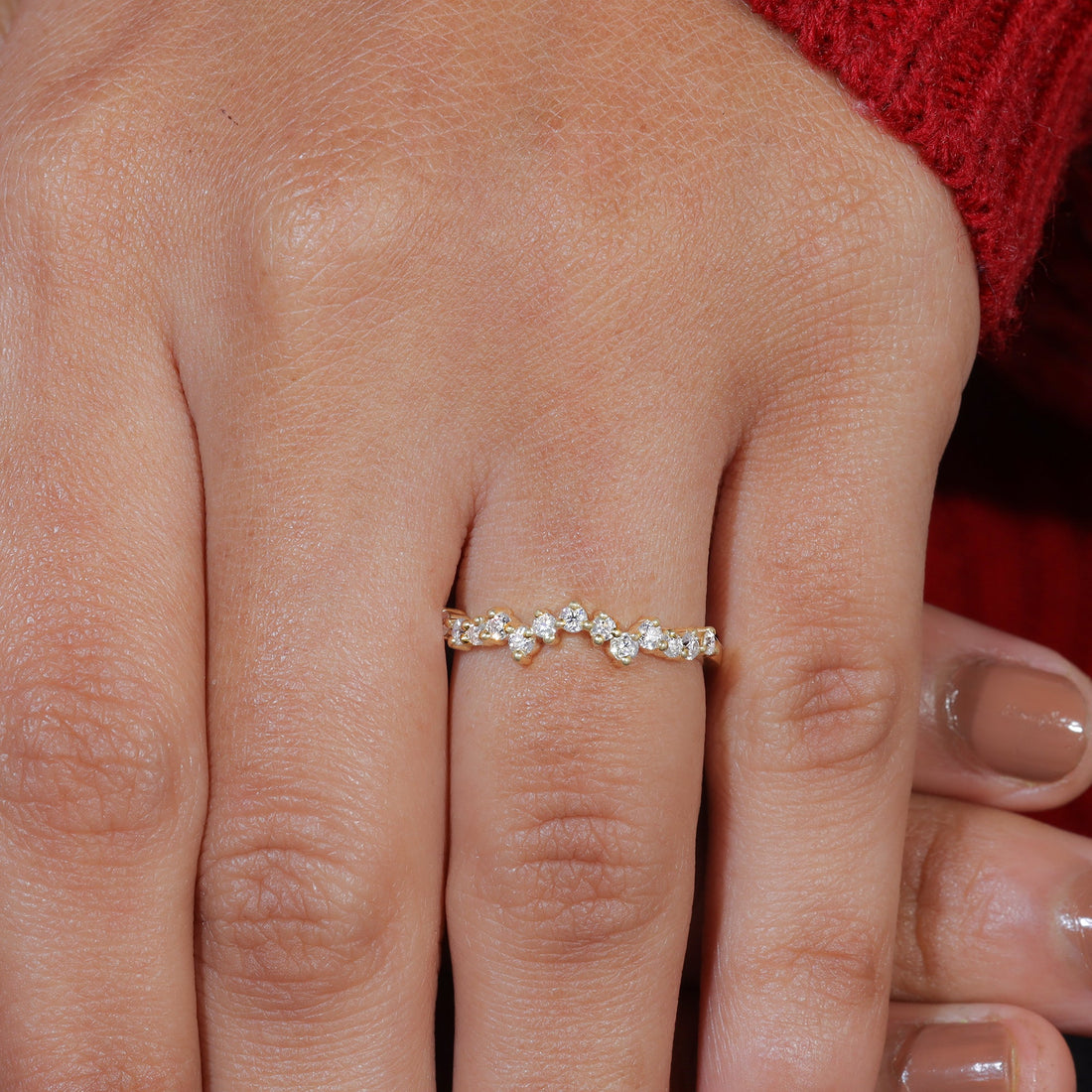Round Cut Moissanite Vintage Minimalist Wedding Band