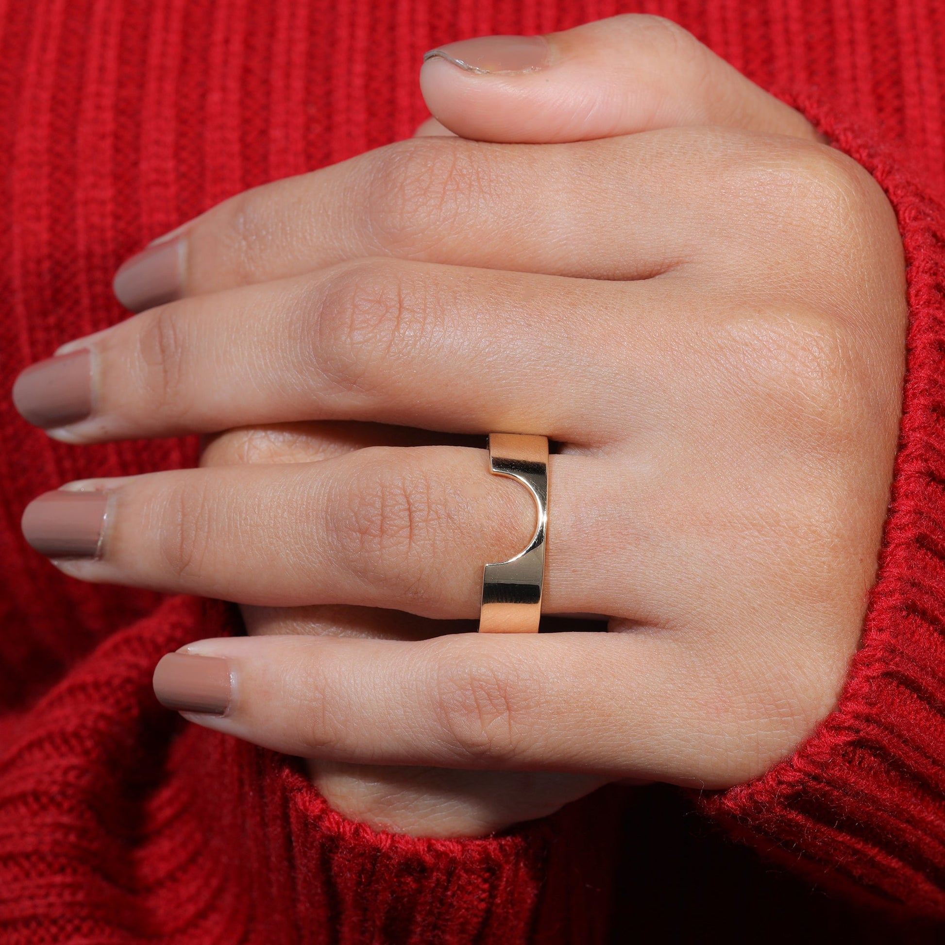 Classic Curved Wedding Band